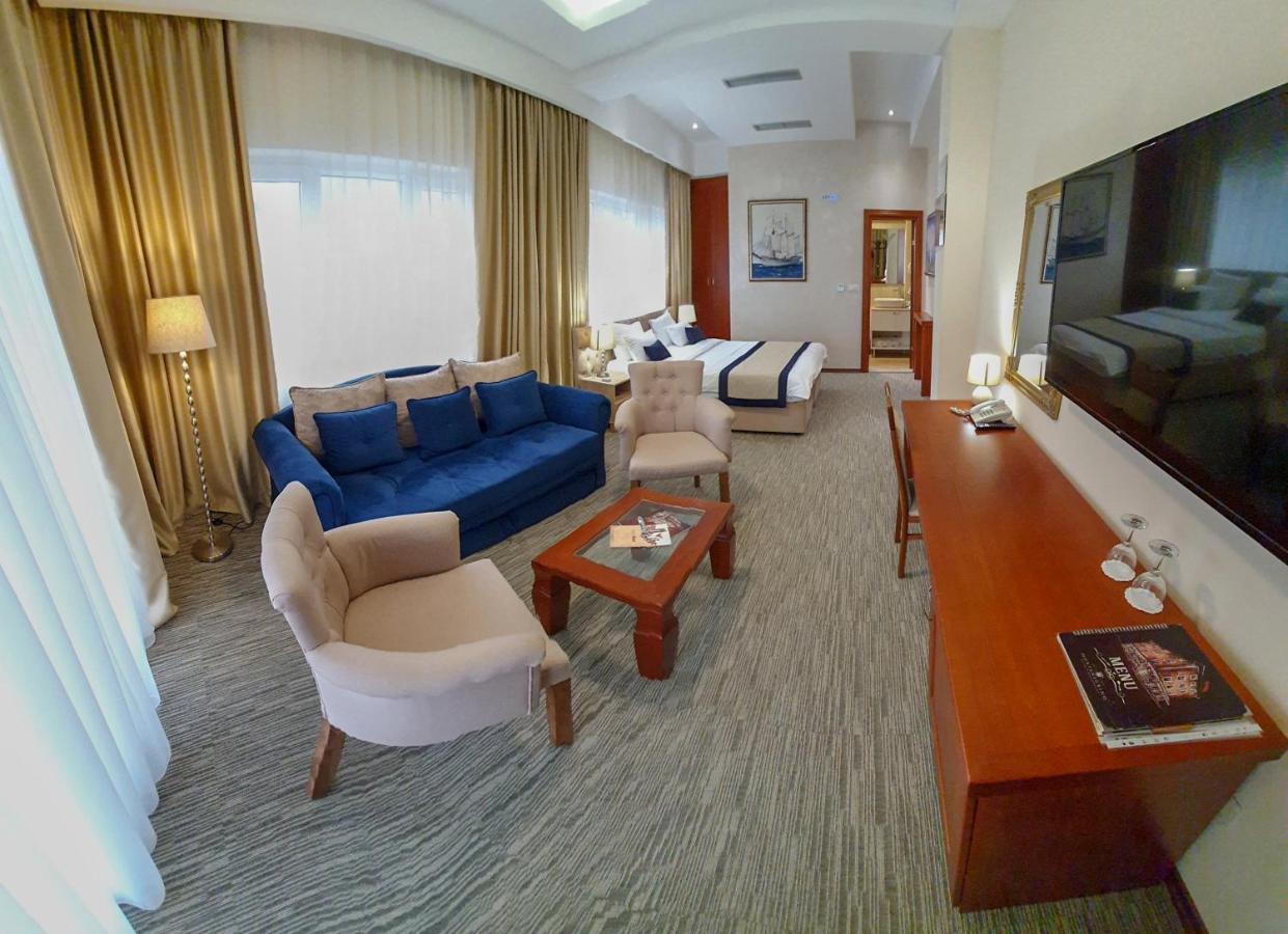 Hotel Montenegrino Tivat Zewnętrze zdjęcie