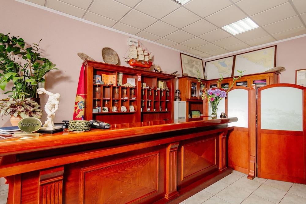 Hotel Montenegrino Tivat Zewnętrze zdjęcie