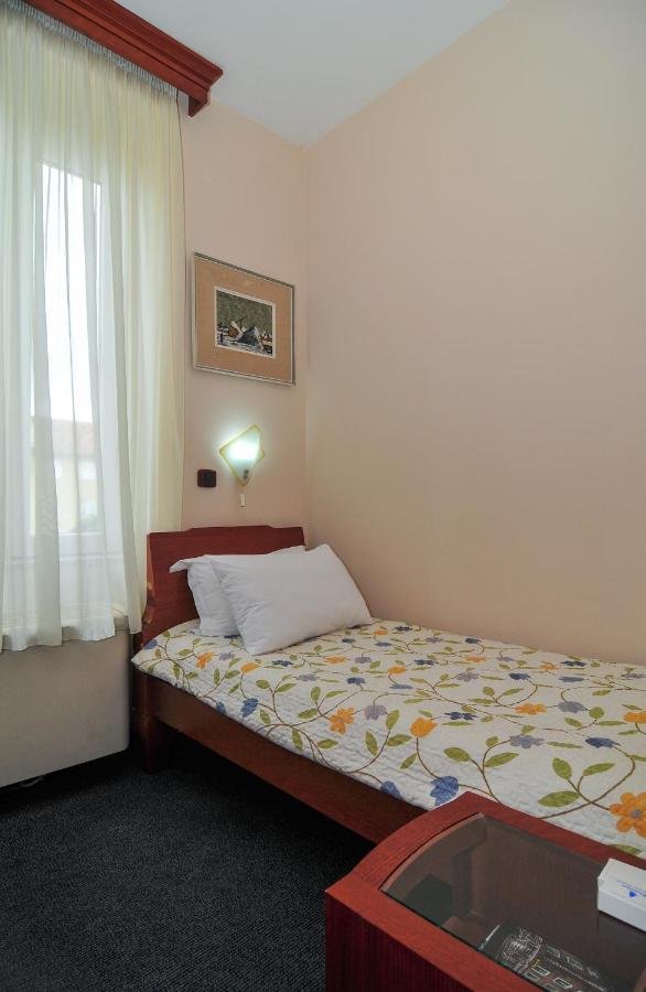Hotel Montenegrino Tivat Zewnętrze zdjęcie