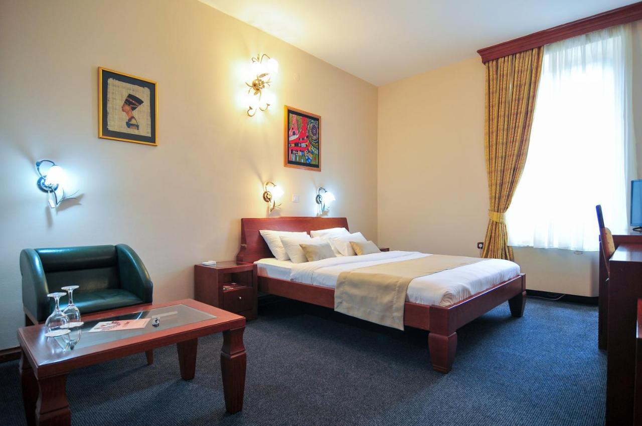 Hotel Montenegrino Tivat Zewnętrze zdjęcie