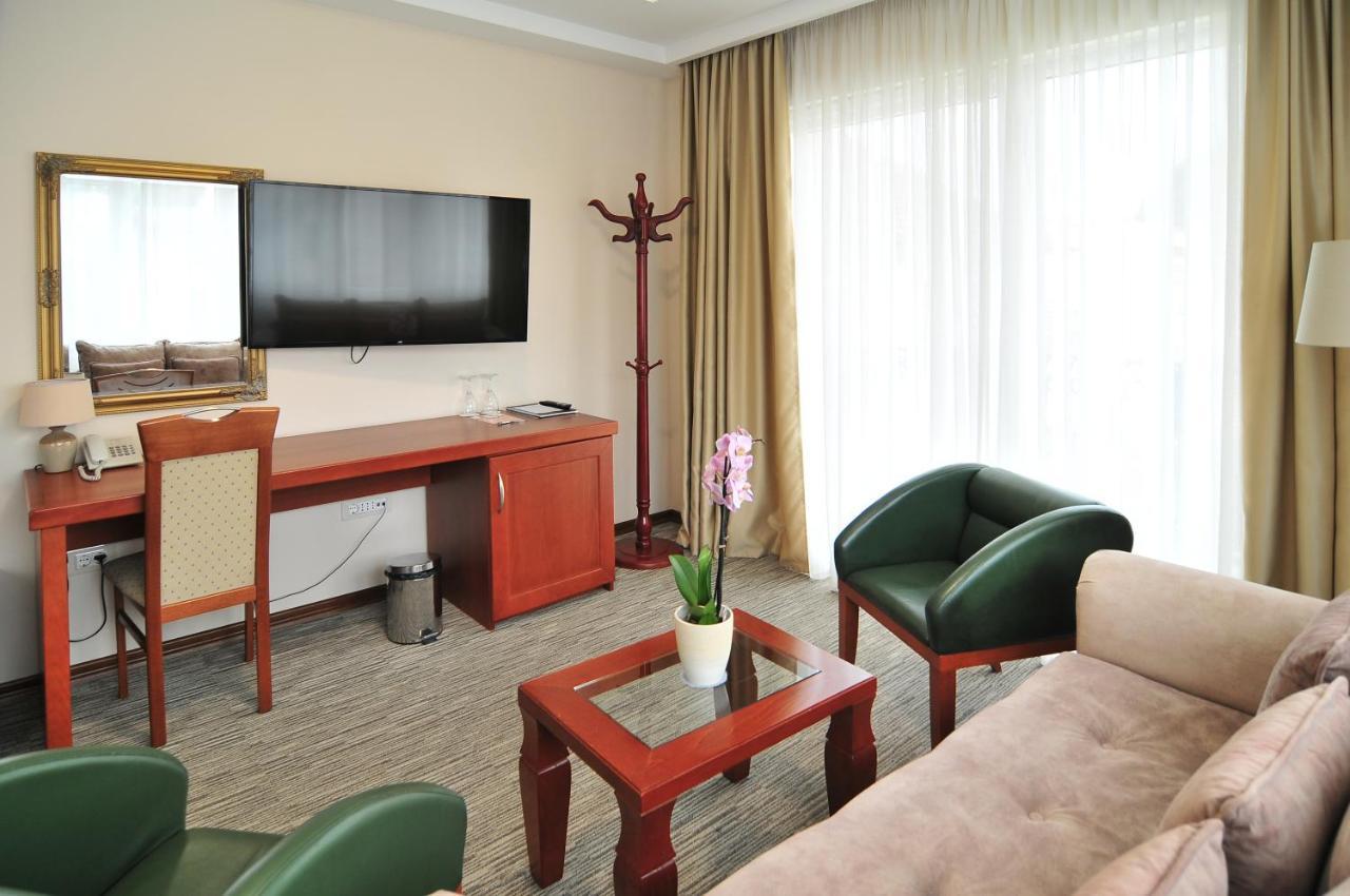 Hotel Montenegrino Tivat Zewnętrze zdjęcie